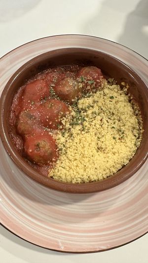 Meat balls and cous cous 🤤  at Pipoca in Murcia