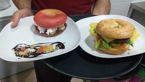 Bagel McCartney & Bagel Aveiro at Pipoca in Murcia