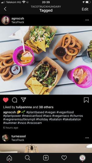 Happy customers  at Taco Bar in Szigliget