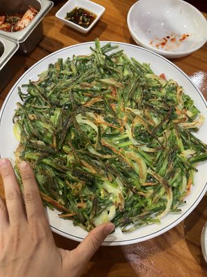 Scallion pancake   at Milbat 밀밭 in Seoul