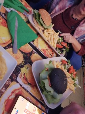 Level up burger and moving mountains burger at Level Up in Bucharest