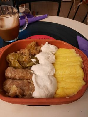 Sarmale Ultra Romanesti at Level Up in Bucharest