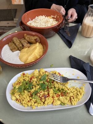 Tofu scramble, cabbage rolls and MBS  at Level Up in Bucharest