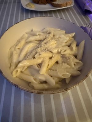 4 cheese pasta   at Level Up in Bucharest