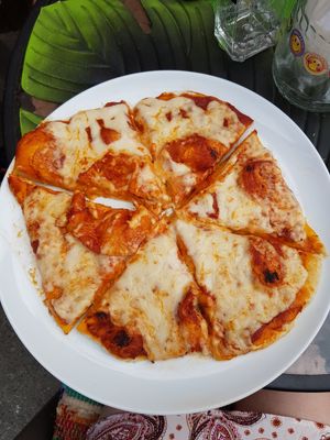 Cajurella pizza at Level Up in Bucharest
