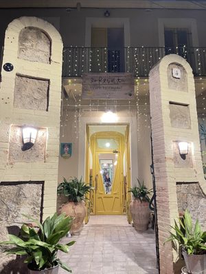  Molt maca l’entrada  at Restaurant La Revolta Terrassa in Terrassa