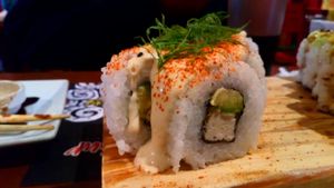 Makis at Roll Up in Lima