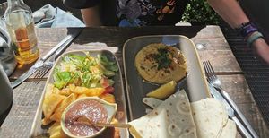 Hummus & Wedges & Falafel at Nohut in Bielefeld