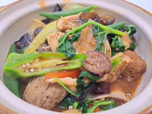 'Three cups of monkey mushrooms' 三杯猴菇總匯 at Lín Jì YǎngShēng SùShí 林記養生素食 in Hualien