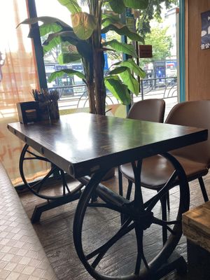   at Cafe SIVA 카페 시바 in Seoul