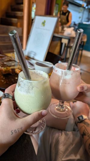 matcha & strawberry milkshake at Cafe SIVA 카페 시바 in Seoul