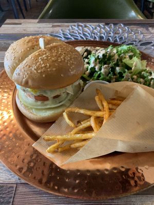 Burger set😄I’ll be back! at Cafe SIVA 카페 시바 in Seoul