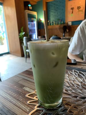 Green tea latte at Cafe SIVA 카페 시바 in Seoul