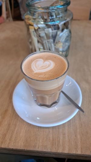 Flat white at Brühmarkt in Frankfurt