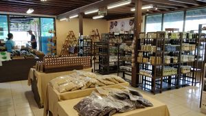 Grocery area at Italia Gusto in Phetchabun