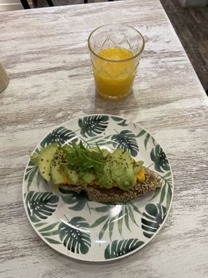 Avocado, carrots hummus toast at Bachaco Poke Bowl in Gran Canaria