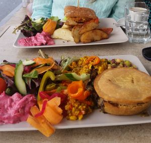 Burger / pie! at Kind in Looe