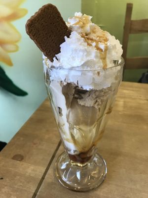 Caramel sundae at Kind in Looe