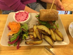 Burger and salad at Kind in Looe