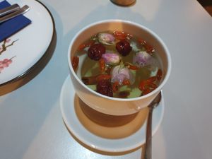 Rosenblüten Tee mit Goji-Beeren, chin. Datteln und Zim at Vegefarm in Bremen