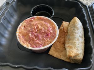 Rebel slaw
&
Soul power roll
Quinoa, lentil, mushrooms, secret seasoning, cumin, sea salt   at Willowbeez Soulveg in Columbus