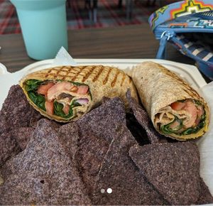 Nelly deli wrap at Willowbeez Soulveg in Columbus