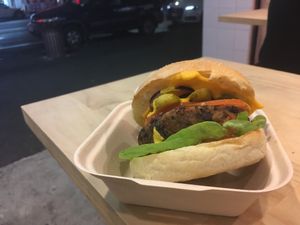 Cheese burger at Wise Boys Burgers in Auckland
