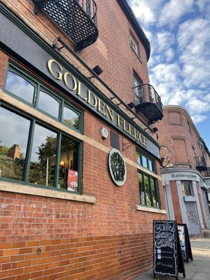The pub  at Golden Fleece in Nottingham