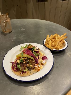   at Golden Fleece in Nottingham