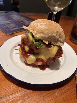   at Golden Fleece in Nottingham