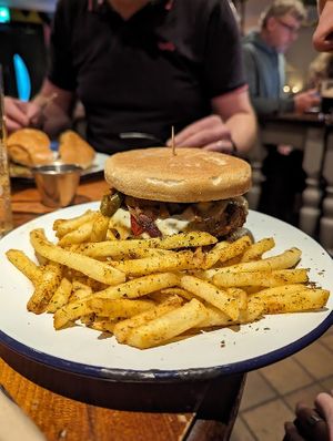 Holy smoke burger at Golden Fleece in Nottingham