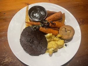   at Golden Fleece in Nottingham