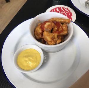 Attack of the mac burger and cauli wings  at Golden Fleece in Nottingham