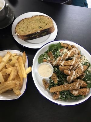 Seitan salad at Golden Fleece in Nottingham