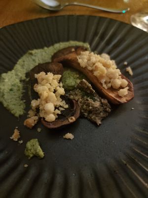 King oyster mushrooms at Saorsa 1875 in Pitlochry