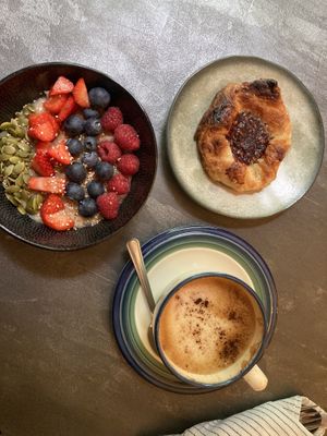 Breakfast with porridge and pastry   at Saorsa 1875 in Pitlochry