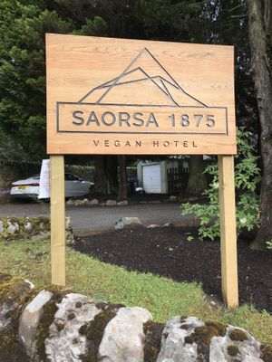 Sign out front at Saorsa 1875 in Pitlochry