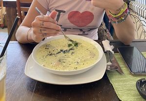 Ravioli espinaca, ricota y nuez con salsa blanca & pesto  at Pastas Trigo in Valdivia