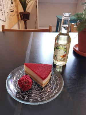Cheesekake and raw ball at VeGofika Göteborg in Gothenburg
