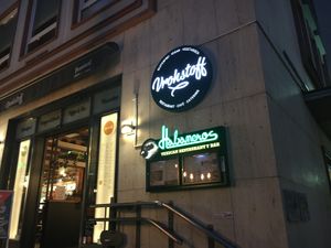 Sign (note: right next to Vrohstoff) at Habaneros in Wurzburg