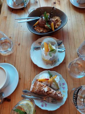 Grande dessert 🤤 at VanPlanten in Utrecht