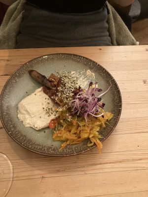 Sticky tempeh lemon rib:
Tempeh with wasabi cream, atjar and hemp seeds  at VanPlanten in Utrecht