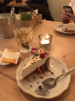 Lime-fig cheesecake (very creamy)  at VanPlanten in Utrecht