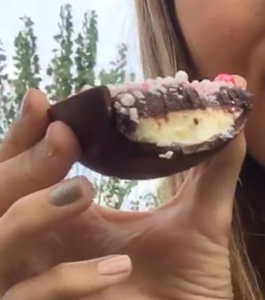 Huevo de pascua relleno at Corazón de Limón  in Rosario