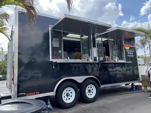 Food truck at Vegan Brüder in Fort Lauderdale