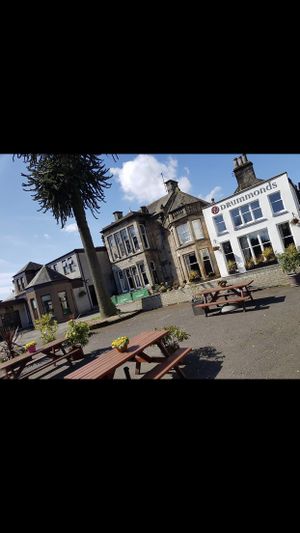 seating/beer garden outside Drummonds Hotel  at Drummonds Hotel in Markinch