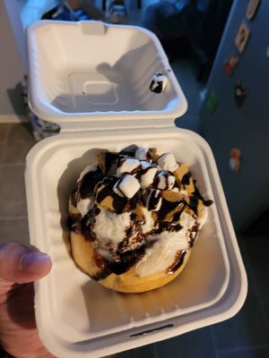 Smores at Cinnaholic in Ottawa
