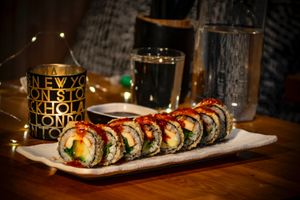 Kentucky tempura maki:
tempeh, lettuce, avocado, vegan cream cheese, sweet chili sauce at Sushi Panda in Turku