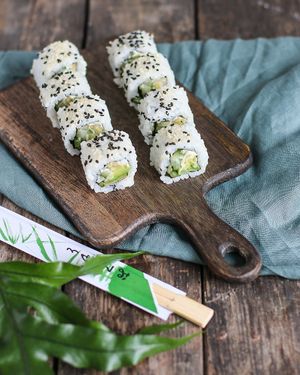 Sevilla maki: tempura avocado, cucumber, aioli, seesam seeds at Sushi Panda in Turku
