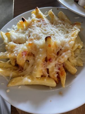 Vegan chili cheese fries - Trash Chic, Cologne  at Trash Chic in Cologne